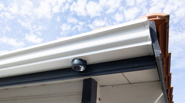 Seamless Gutters Installation in Salinas